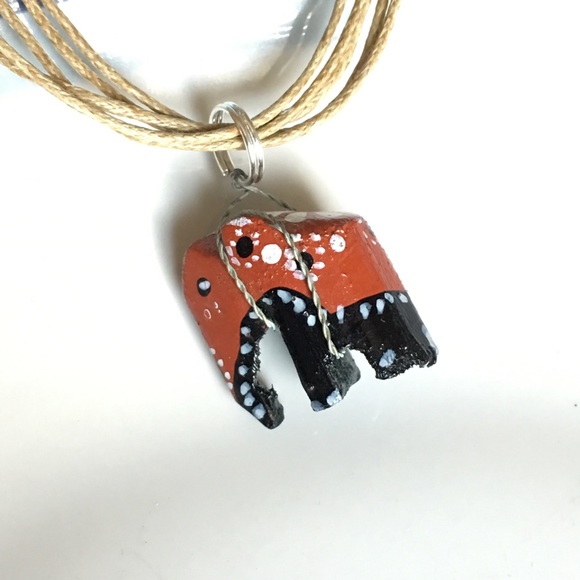 Painted elephant 🐘 on 17” fiber cord - Picture 7 of 8